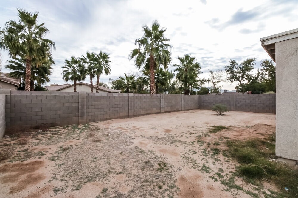 Building Photo - 6639 S 17th Ave