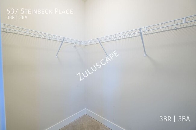 Building Photo - 537 Steinbeck Pl