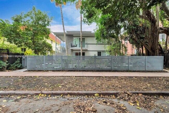 Building Photo - 740 Meridian Ave