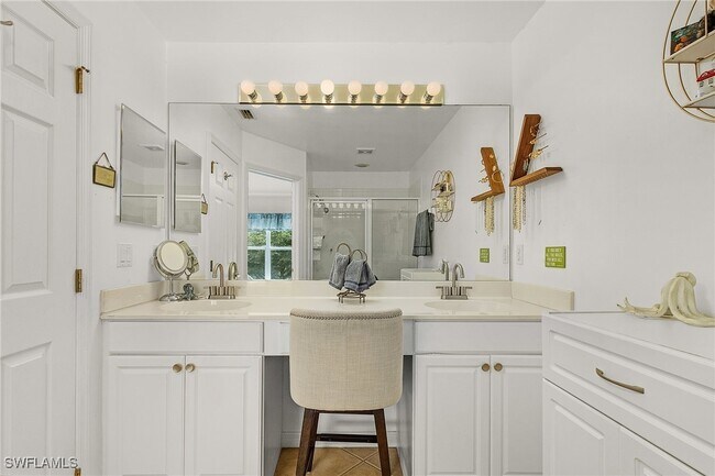 Building Photo - 8311 Village Edge Cir