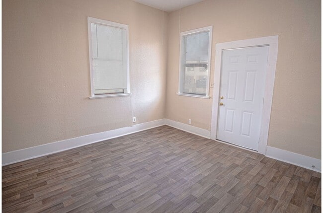 Building Photo - 4115 S Presa St