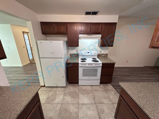 Building Photo - 509 SE 15th St