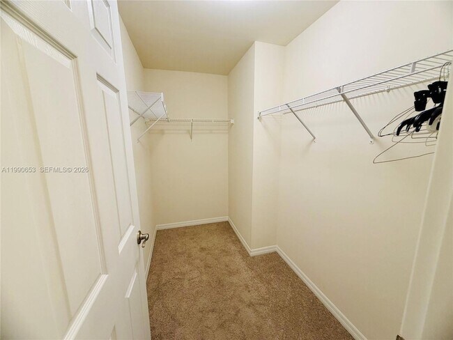Building Photo - 513 Ella Jean Pl