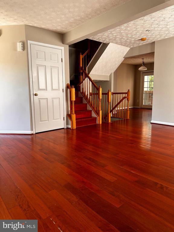 Building Photo - 2722 Thornbrook Ct