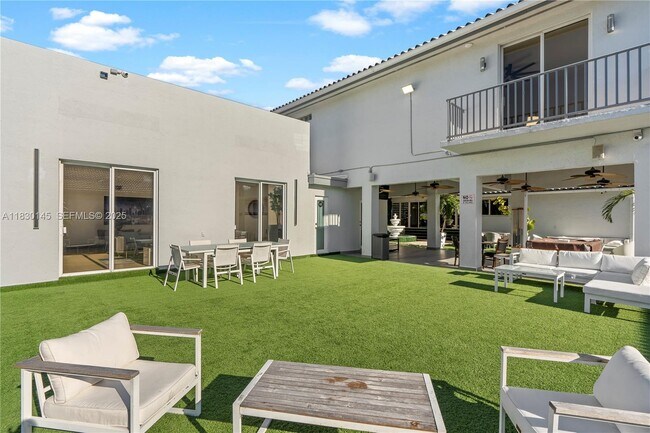 Building Photo - 13815 SW 38th St