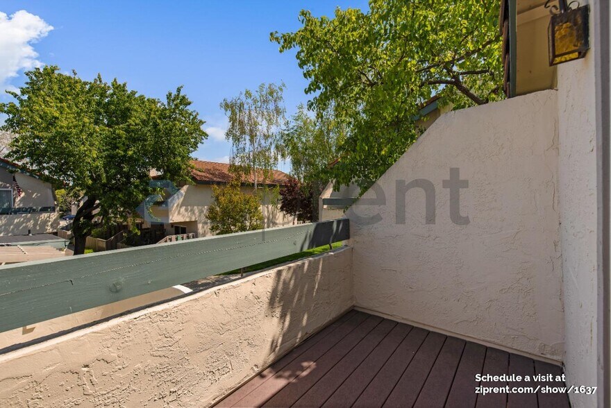 Building Photo - Unit #54