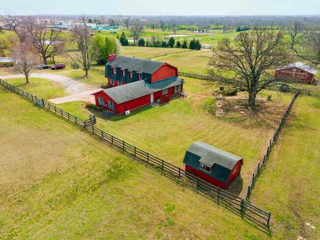 Building Photo - 9224 W 1st St