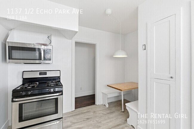 Building Photo - 1137 1/2 Echo Park Ave-