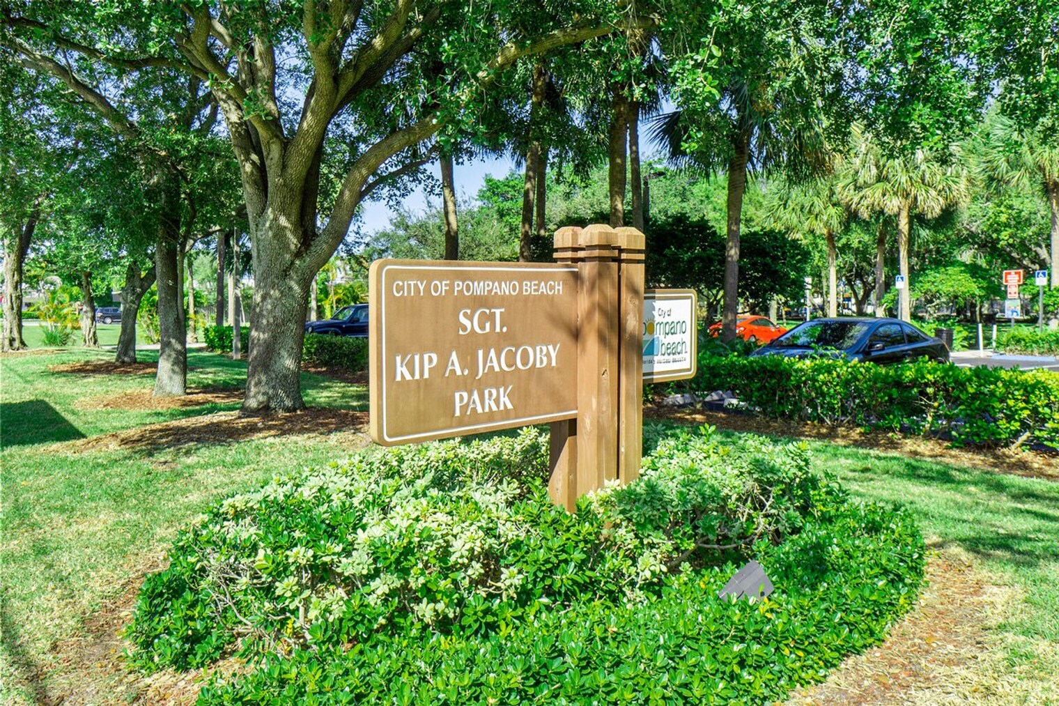 Building Photo - 401 SE 23rd Ave