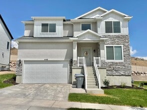 Building Photo - Stunning Two-Story at Quailhill!