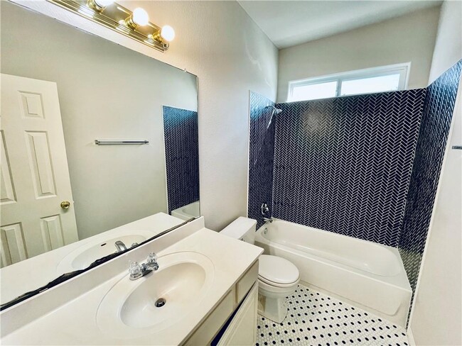 Building Photo - 7509 Lazy Creek Dr
