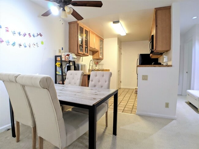 Building Photo - 2250 Monroe St