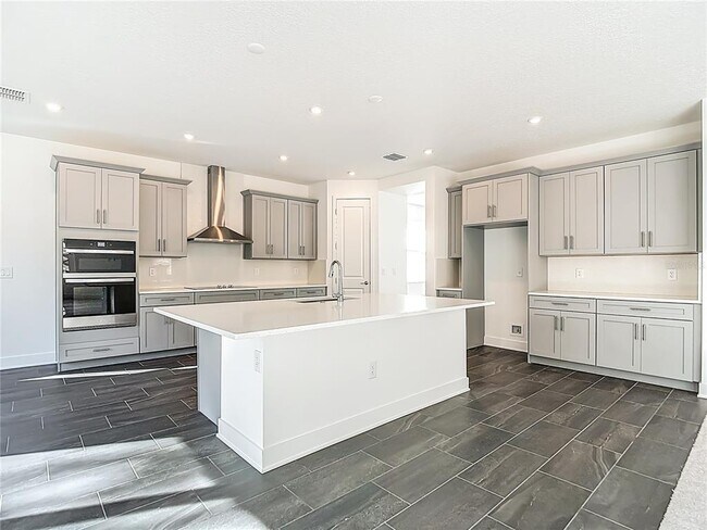 Building Photo - 410 S Westshore Blvd