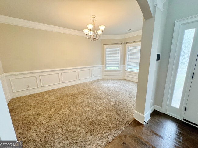 Building Photo - 732 Sanctuary Ln