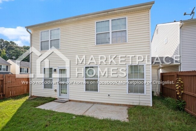 Building Photo - 600 Henni Cir