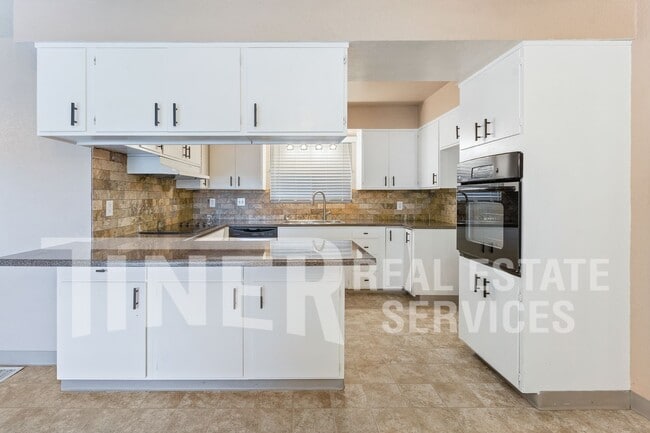 Building Photo - 7519 Westgate Dr