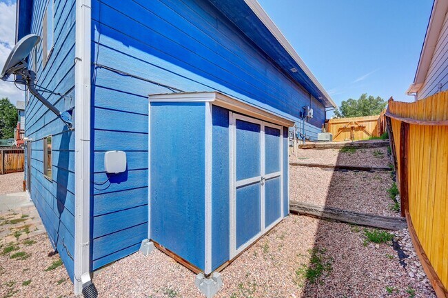 Building Photo - $2,245 - 3 Bed, 3 Bath Home with Finished ...