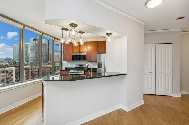 Building Photo - 200 N Jefferson St