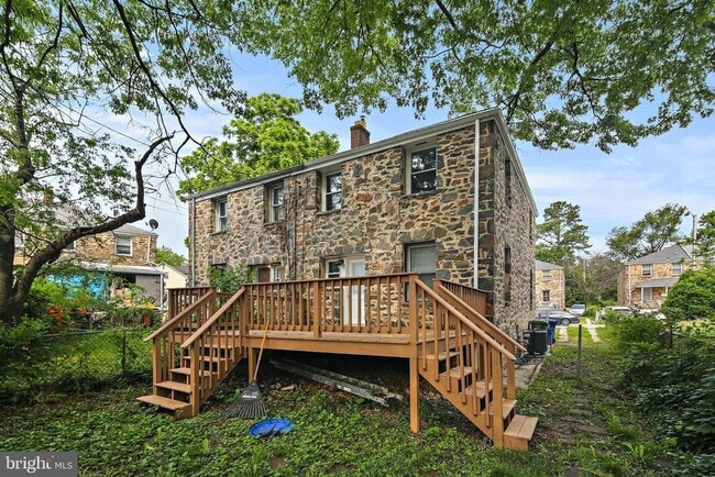 Building Photo - 5107 Laurel Ave