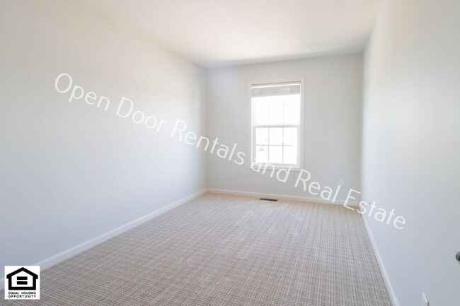Building Photo - ***$500 off 1st months rent!**** 3 bedroom...