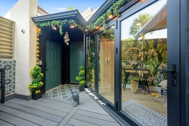 Building Photo - 1605 S US Hwy 1