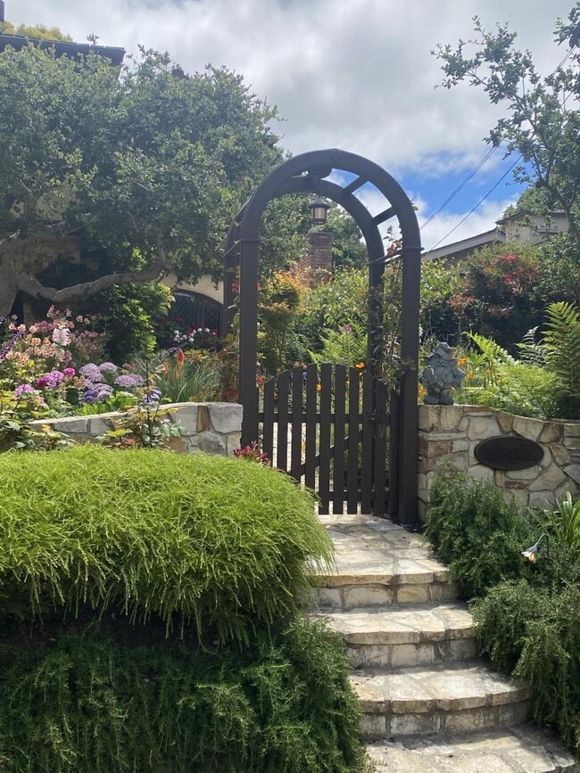 Building Photo - 0 Carmelo St