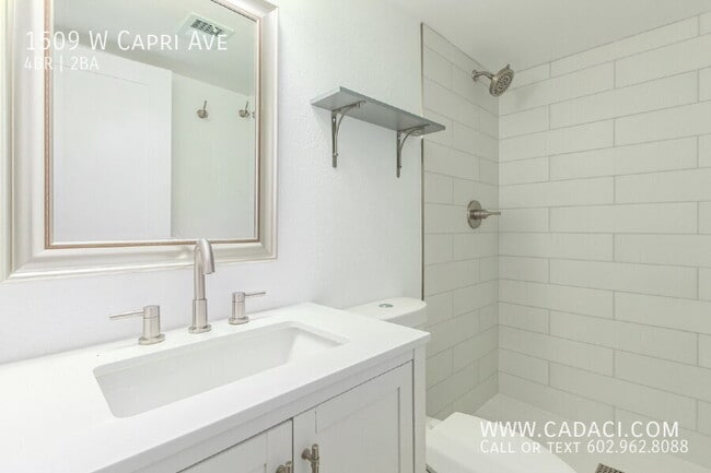 Building Photo - 1509 W Capri Ave