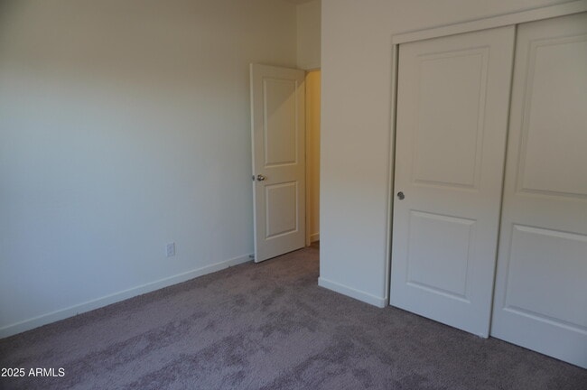 Building Photo - 627 N Crowned Dove Trail