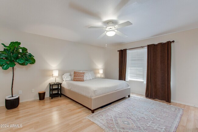 Building Photo - 2647 N Miller Rd