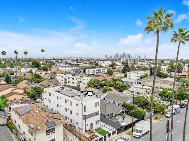 Building Photo - 1543 W. 37th Pl Los Angeles, CA 90018