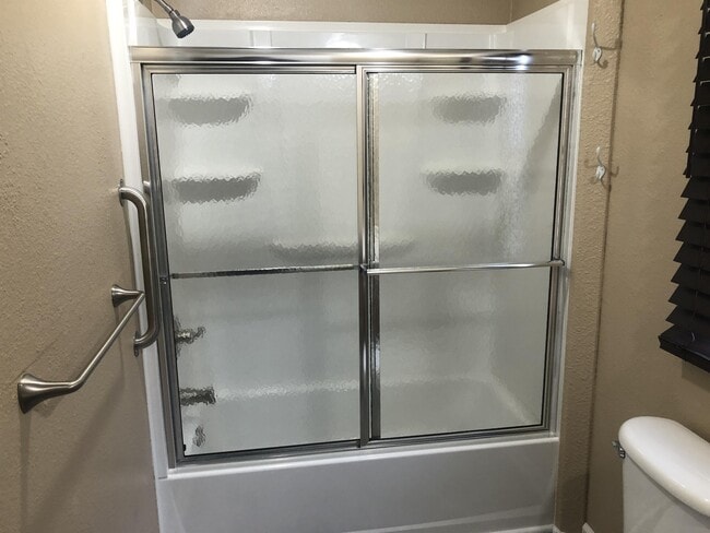 Building Photo - 167 W Rose St