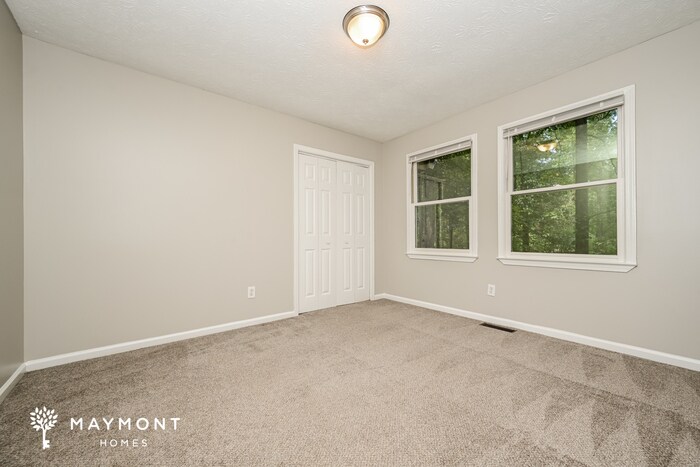 Building Photo - 525 Knollwood Dr
