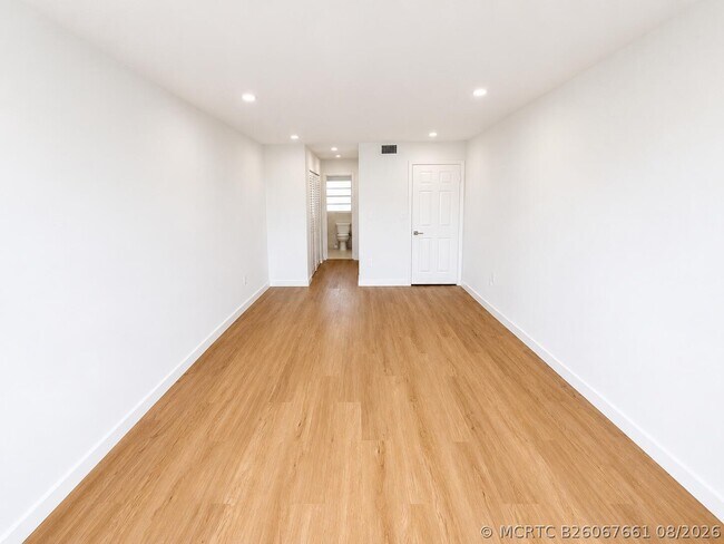 Building Photo - 7725 SW 86th St