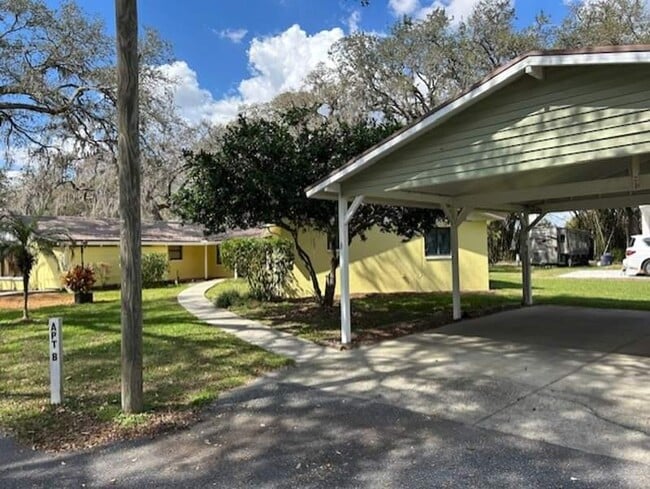 Building Photo - 38651 Tarr Dr