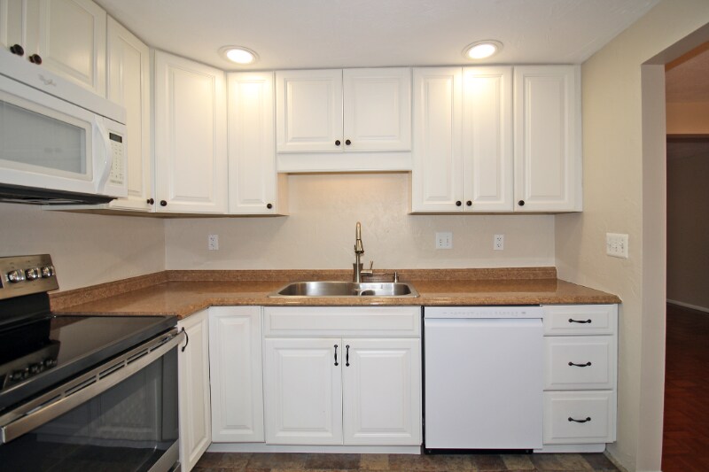 Building Photo - 100 Grouse Ct