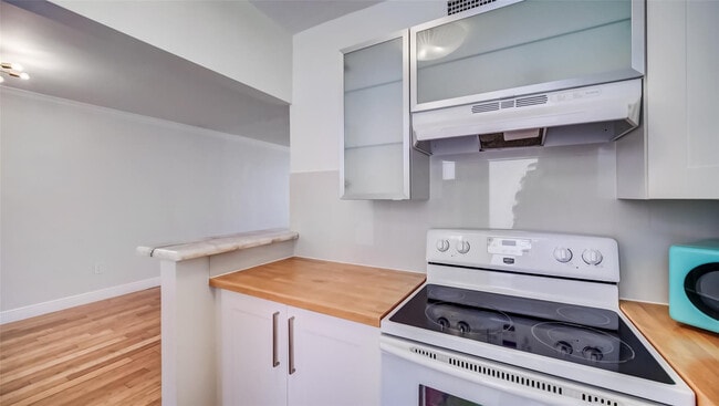 Building Photo - 1150 Euclid Ave