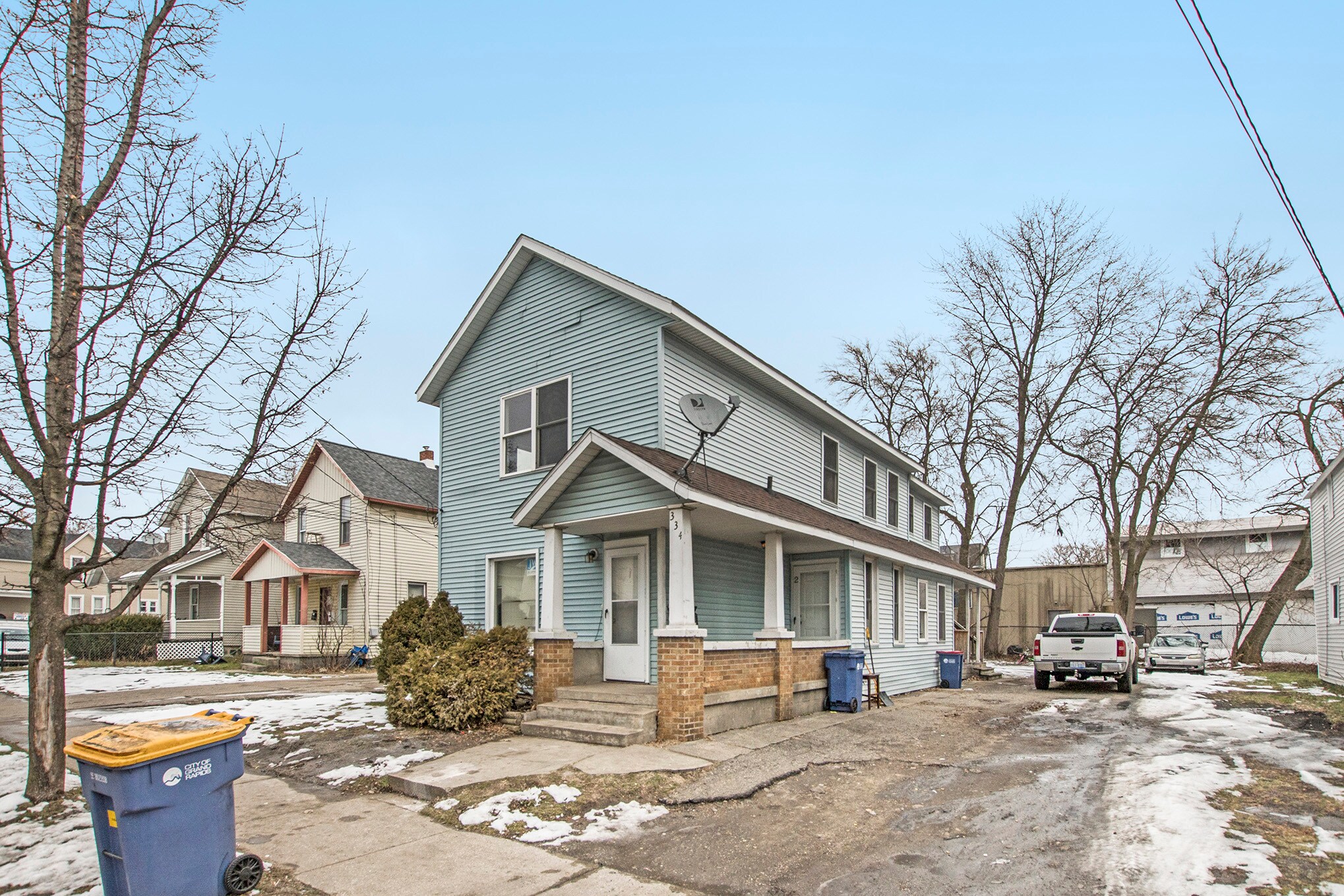 Building Photo - 334 Indiana ave sw