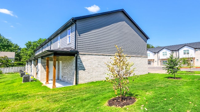 Building Photo - 5696 W Wedington Dr