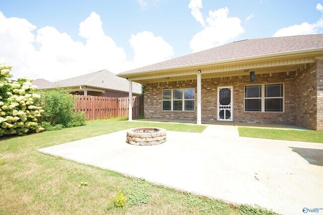 Building Photo - 109 Wolf Creek Trail SW