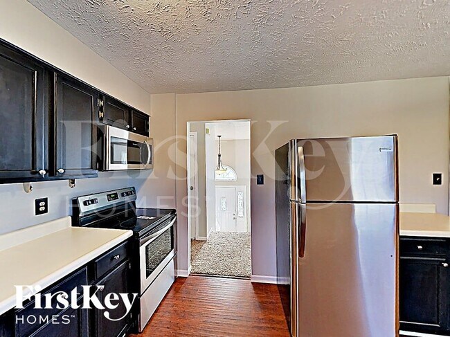 Building Photo - 9459 Hadway Dr