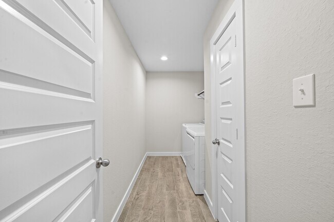 Building Photo - 19723 Vino Vale Dr