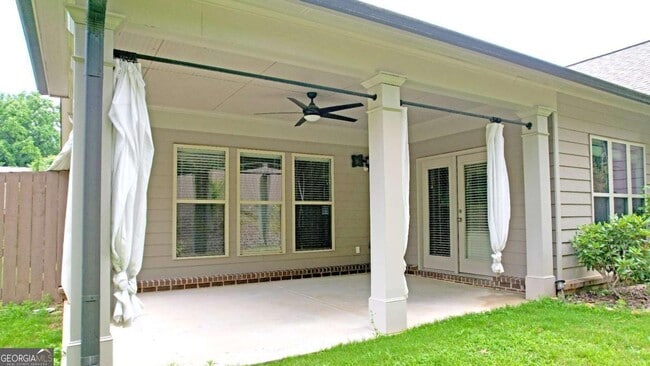 Building Photo - 3731 Ivy Lawn Dr NE