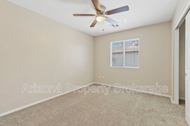 Building Photo - 31567 N Cactus Dr