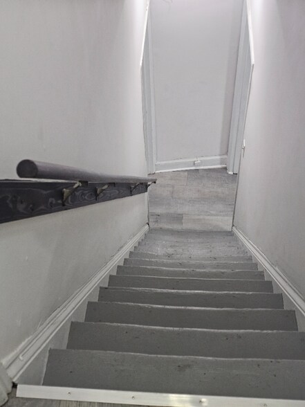 Building Photo - 113 Kirkpatrick St