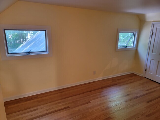 Building Photo - 73 Huntington Hills Ctr