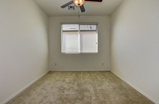 Building Photo - Beautiful home in Saddlewood