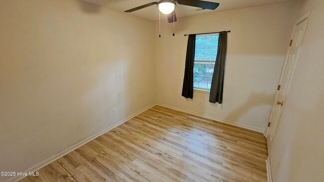 Building Photo - 830 Wood Creek Dr