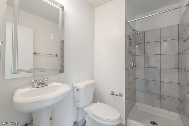 Building Photo - 2298 Golden Arrow Dr