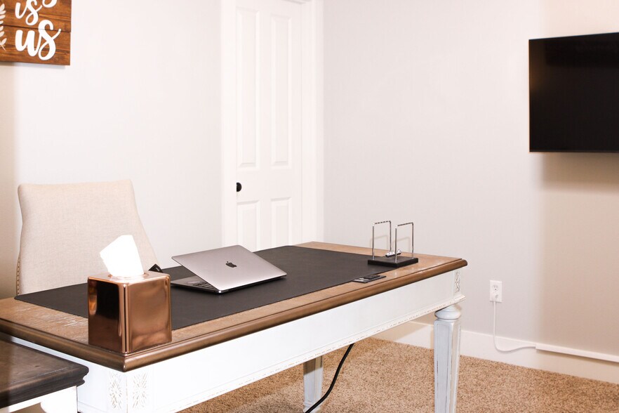 Building Photo - 7801 Rushmore Ave NE