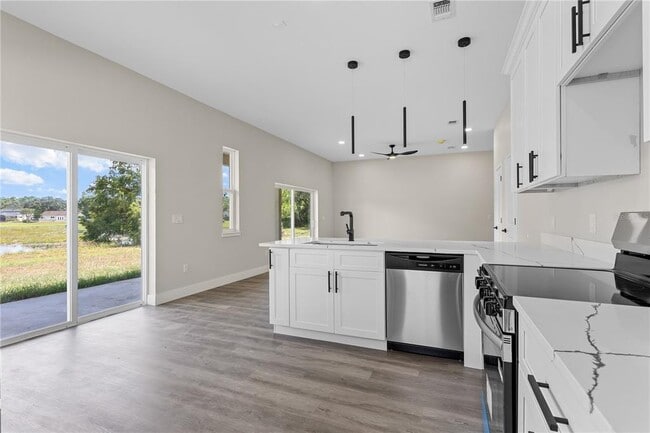 Building Photo - 33328 CR-473